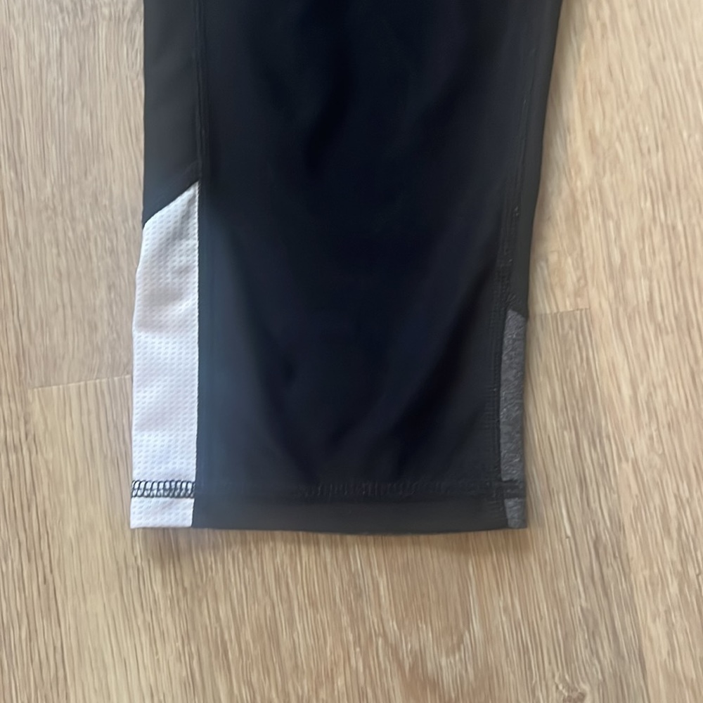Womens Xersion Cropped Athletic Legging Size: L - Picture 2 of 11